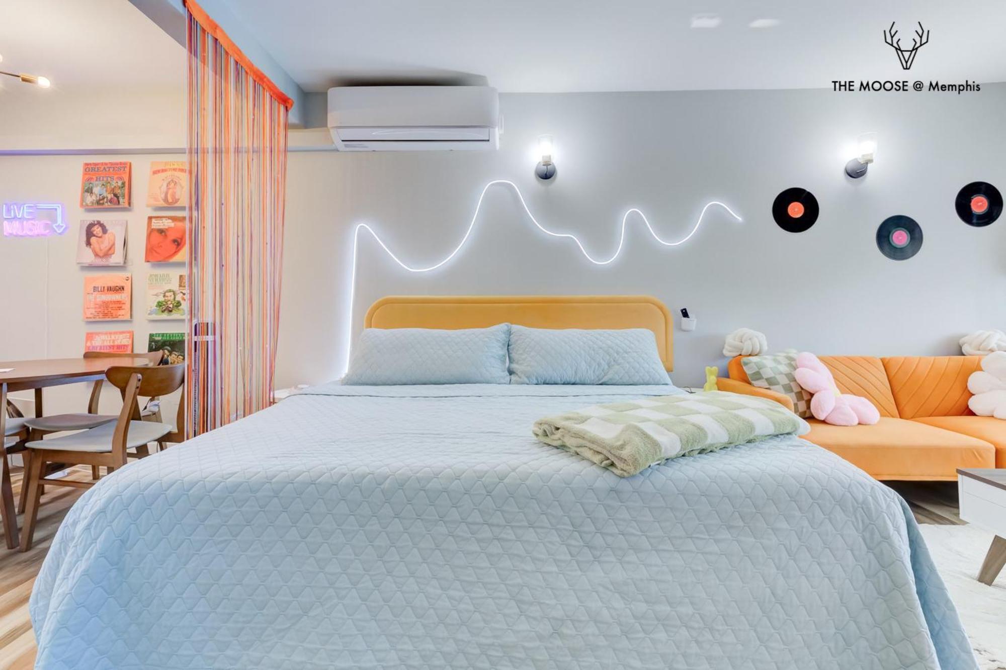 The Moose #10 - Stylish Loft With King Bed, Free Parking & Wi-fi Apartamento