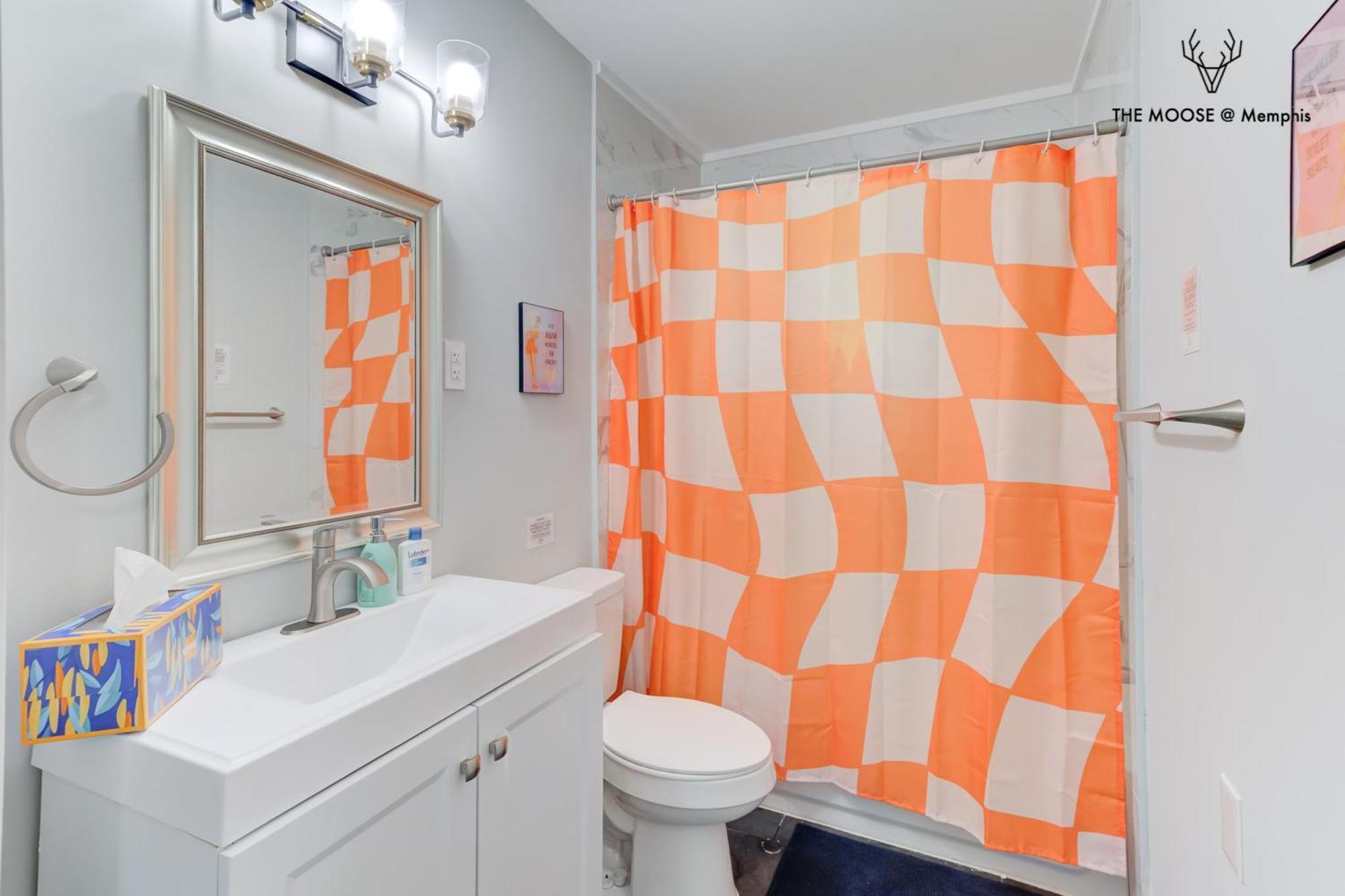 Apartment The Moose #10 - Stylish Loft With King Bed, Free Parking & Wi-fi *